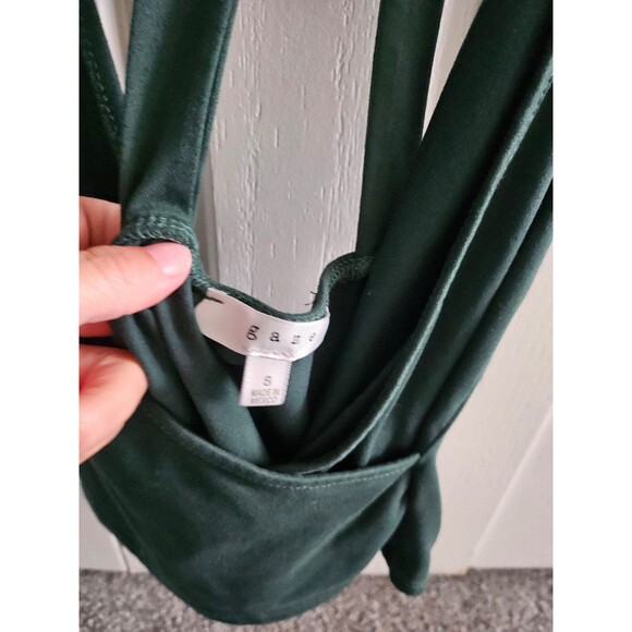 Top - Picture 2 of 3